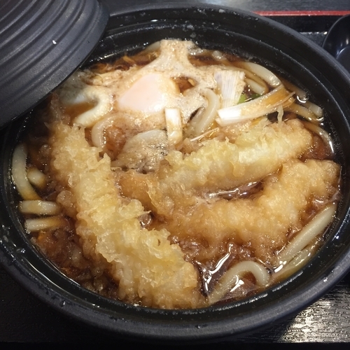 「【季節限定】鍋焼きうどん（￥580）＋海老天（クーポン）」@ゆで太郎 南青山一丁目店の写真