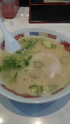 「ラーメン２５０円」@18ラーメン 博多駅南店の写真