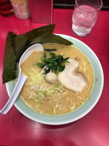 「限定味噌らーめん」@横浜家系ラーメン 立川 壱七家の写真