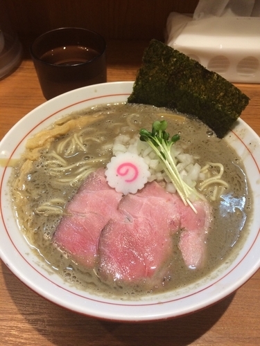 「銀の煮干しそば」@煮干中華そば 鈴蘭 中野店の写真