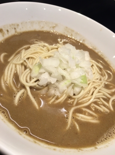 「かけそば（醤油）６００円」@煮干乱舞の写真