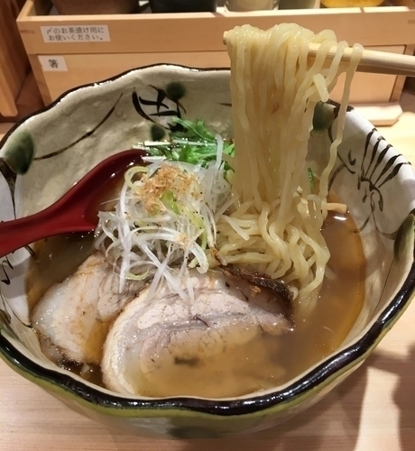 「焼きあご塩らー麺  ¥800」@焼きあご塩らー麺 たかはし 上野店の写真