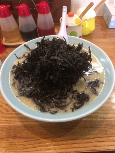 「ラーメン大盛り＋岩のりトッピング」@らーめん 頑固 一徹堂の写真