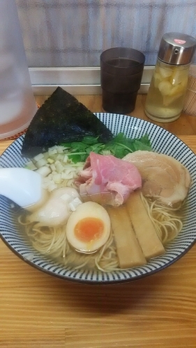 「煮干しそば 白醤油  大盛」@中華そば よしかわの写真