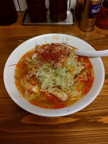 「【限定】すっぱ辛めならーめん（ごはん付き）」@くじら食堂の写真