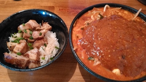 「ランチセット（どて辛めん（中盛無料）、チャーシュー丼）」@どてちん 習志野店の写真