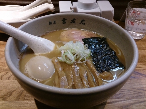 「味玉らーめん」@麺屋吉左右の写真