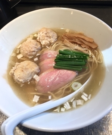 「鴨清湯 塩そば (￥900) ＆ 肉団子 (￥300)」@日の丸さんじの写真