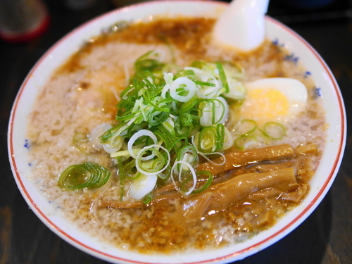 「特製元らーめん 麺硬め サービス大盛」@新橋元楽の写真