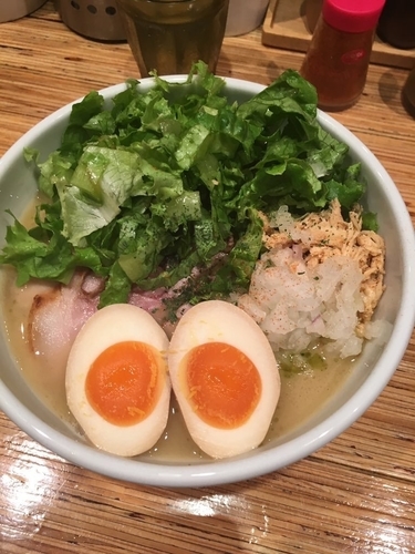 「特製鶏ソバ980円」@NOODLE STOCK 鶴おかの写真