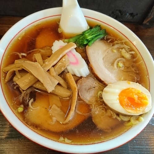 「醤油チャーシューメン　 900 円」@オランダ亭本店の写真