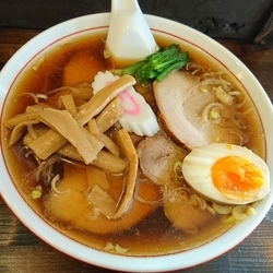 醤油チャーシューメン　 900 円