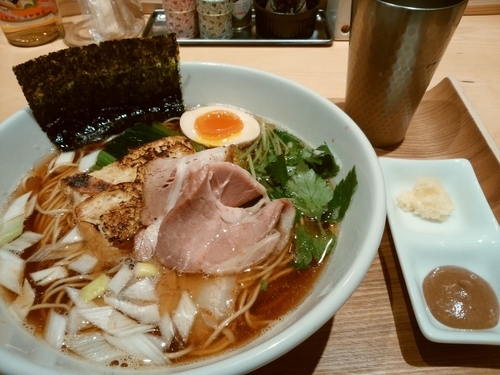 「醤油そば 黒」@銀座 風見の写真