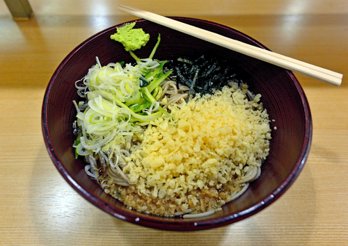 「冷やしたぬき蕎麦　大盛」@箱根そば 本陣の写真