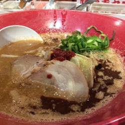 味噌赤丸（860円）