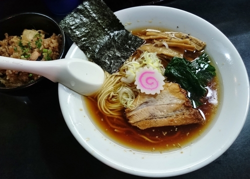 「生姜醤油らーめん（本日限定） 800円＋タコ飯 200円」@麺処 晴の写真