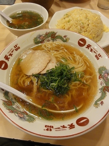 「あっさり（無料券）チャーハン/中瓶/グラスビール」@天下一品 蒲田店の写真