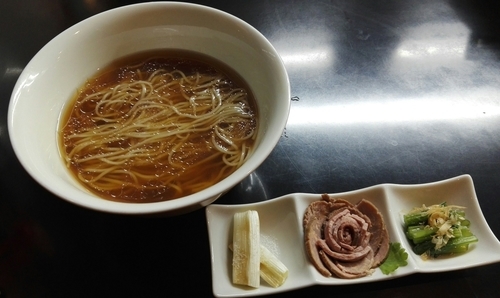 「羅臼と鮭節のひやあつ（限定）」@牛骨らぁ麺 マタドール 本店の写真