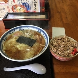 ワンタン麺＆チャーシュー丼