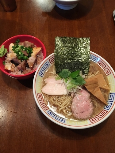 「煮干ラーメン＆チャーシュー丼」@人力俥の写真