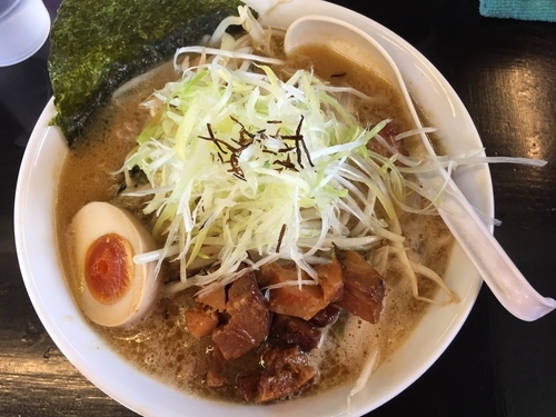 「札幌ラーメン(650円)+餃子(150円)」@北海道らーめん小林屋 茅ヶ崎店の写真