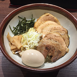 炙りチャーシュー油そば＋味玉