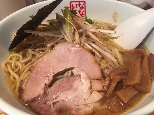 「なないろラーメン」@らーめん なないろの写真