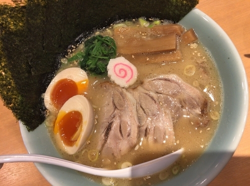 「げんこつよくばりラーメン」@めんや焔の写真