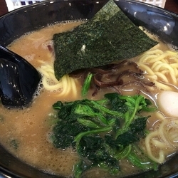 豚骨醤油（600円）