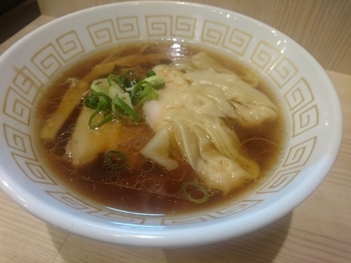 「海老ワンタン醤油らぁ麺」@中村麺三郎商店の写真