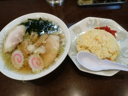 「Ａランチ(醤油ラーメン＆チャーハン)900円」@手打ちラーメン 恒の写真