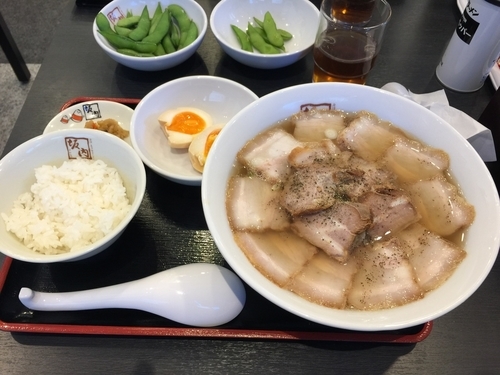 「チャーシューラーメン」@喜多方ラーメン 坂内 湘南寒川店の写真
