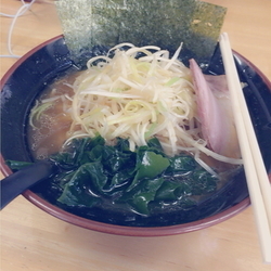 豚骨醤油ラーメン