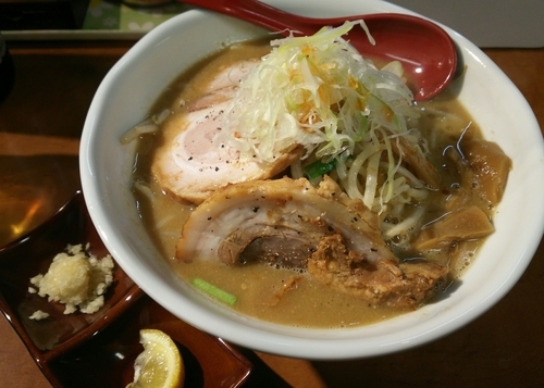 「味噌（にんにく大盛り）　800円」@萬馬軒 花橙の写真