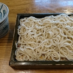 もりそば　７００円