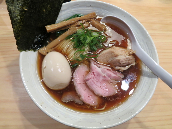 特製醤油らぁ麺