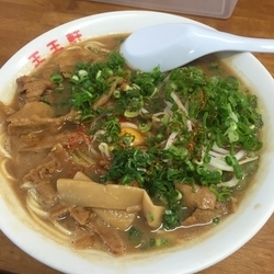 ラーメン大