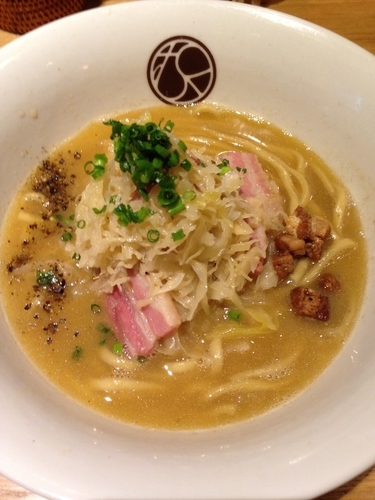 「無垢ツヴァイテラーメン」@無垢ツヴァイテの写真