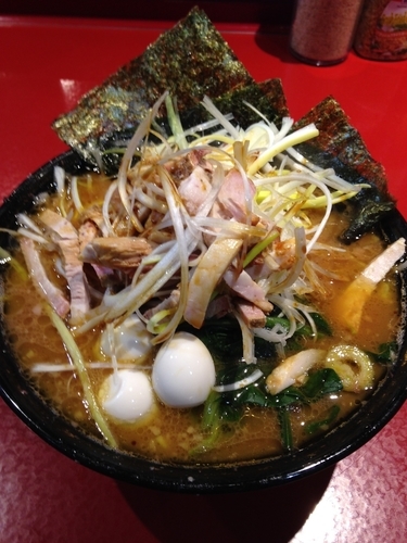 「ネギチャーシューメン うずら」@厚木家の写真