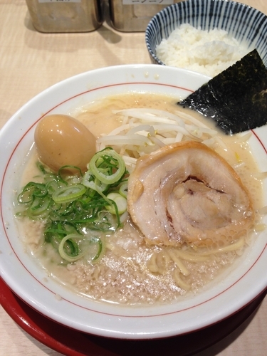 「ラーメン 味玉(ラーパス)」@替玉千里眼 志木店の写真