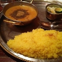 チキンガラムマサラ 1140円 ＋ ランチビール 210円