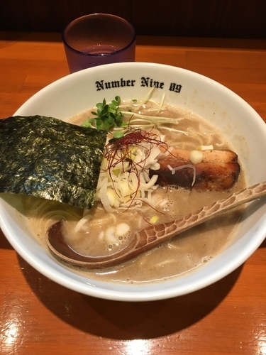 「濃厚ラーメン(煮干)800円」@麺Dining Number Nine 09の写真