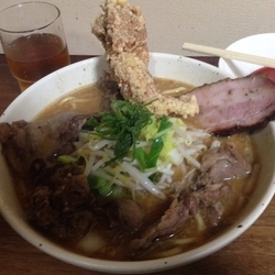 「限定」豚もりもり極濃厚醤油麺 + がっつり