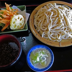 野菜天うどん　大盛