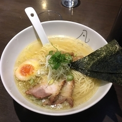 中華そば 鶏と魚出汁の塩  750円