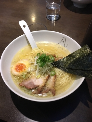 「中華そば 鶏と魚出汁の塩  750円」@札幌 凡の風の写真