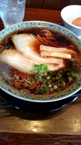 「熟成醤油ラーメン」@古式ラーメン 鶴亀の写真