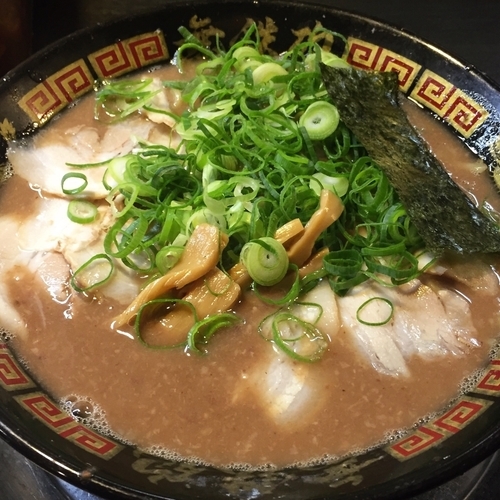 「とんこつラーメン780円+替玉150円」@無鉄砲 東京中野店の写真