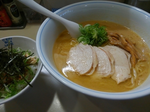 「鶏白湯醤油(700円)+鶏ネギ丼(100円)」@らーめん れんげの写真