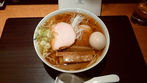 「醤油　味玉　大盛」@麺 みつヰの写真